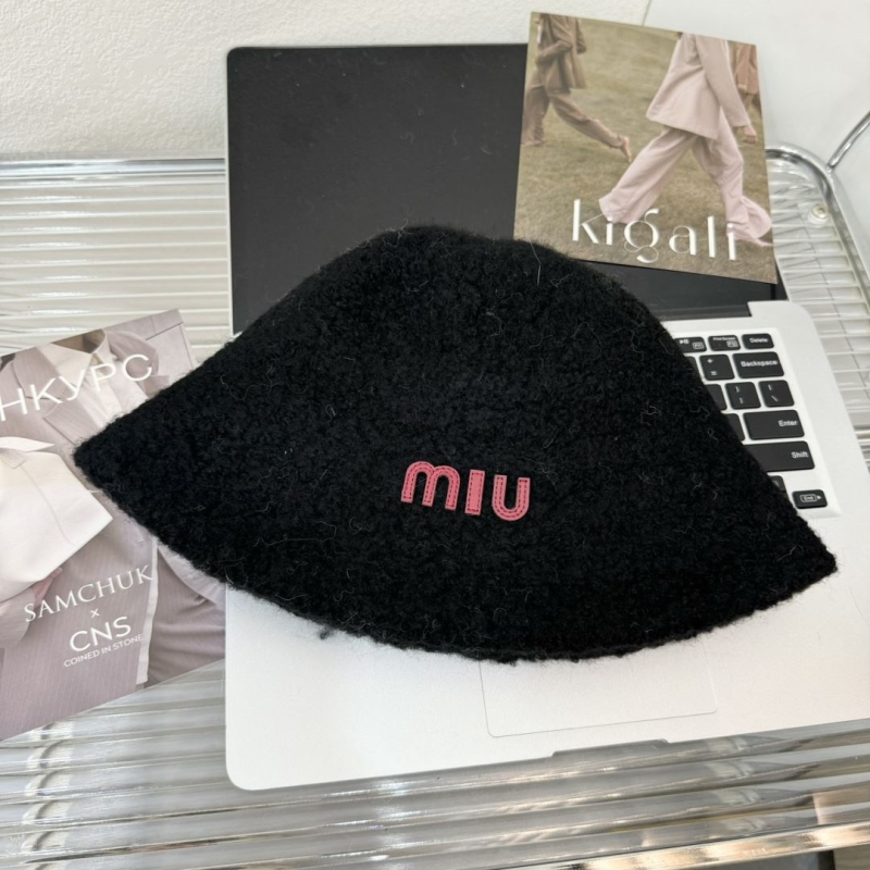 MIUMIU